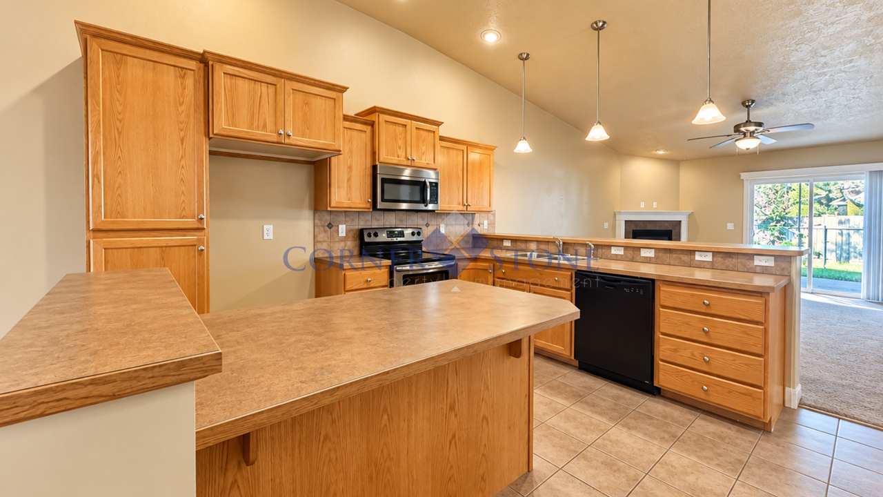 1233 N Gallant Ln - Photo 5 of 23