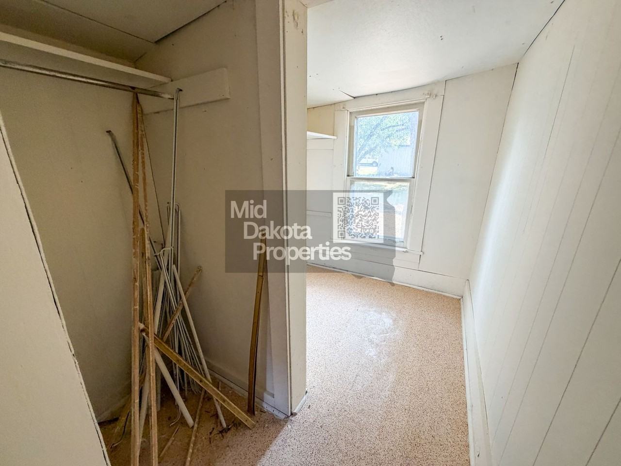 614 W 9th Ave - Photo 6 of 8