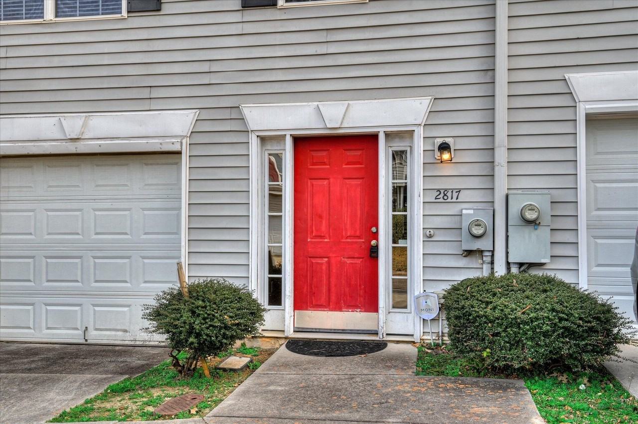 2817 Brickrun Way - Photo 4 of 38