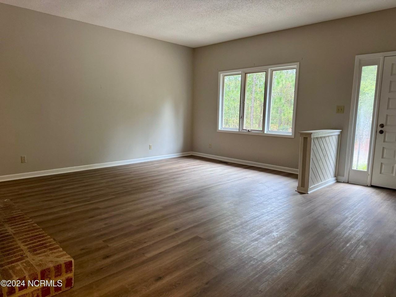 101 Sandham Ct - Photo 4 of 25