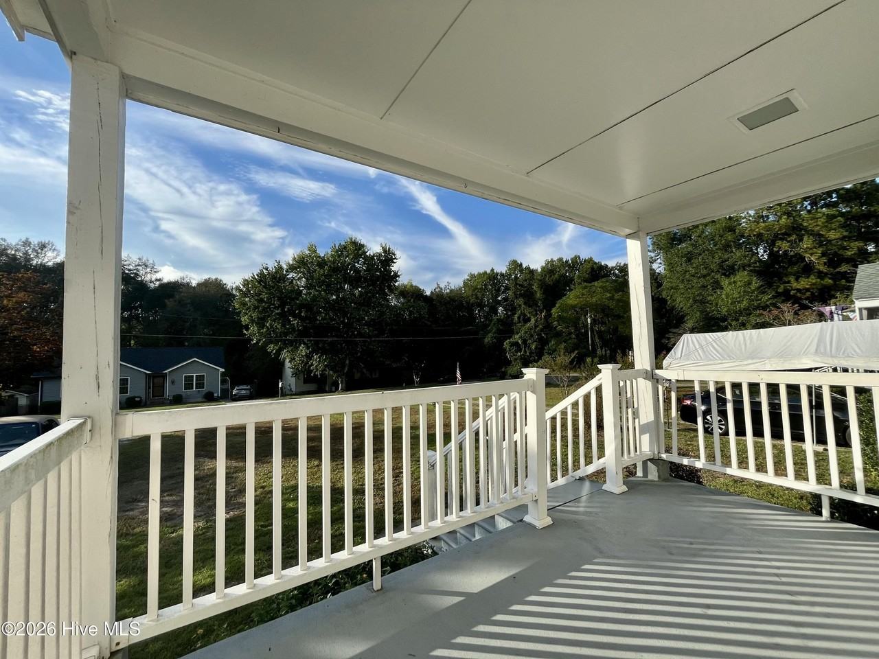 529 W Chapin Rd - Photo 2 of 38