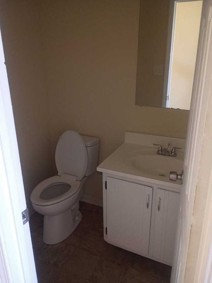 1414 Kingswood Way - Photo 6 of 19