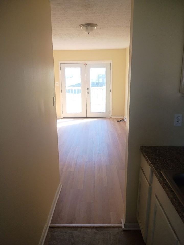 1414 Kingswood Way - Photo 7 of 19