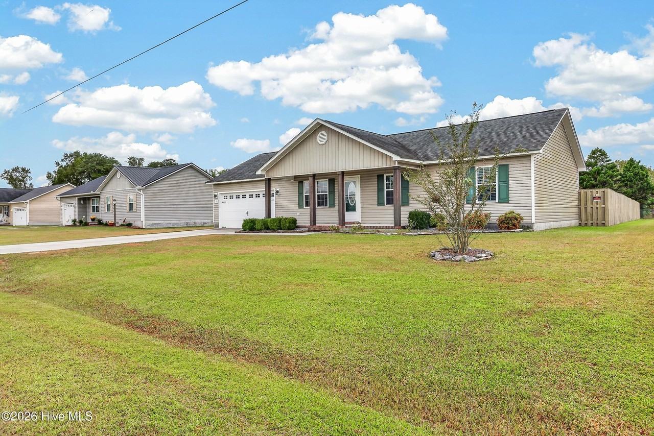 114 Eagle Ridge Dr - Photo 3 of 33