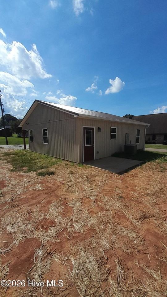 125 Aquone Rd - Photo 2 of 8