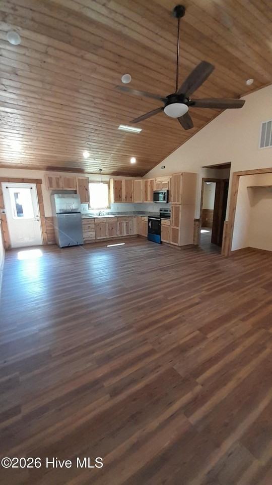 141 Macon St - Photo 4 of 8