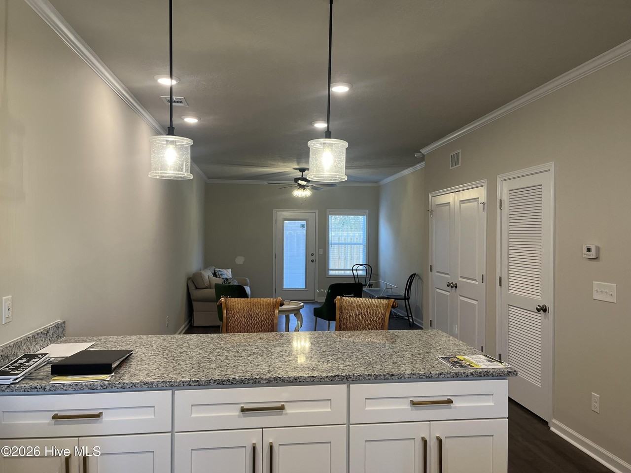 5067 Samuel Rd - Photo 5 of 16