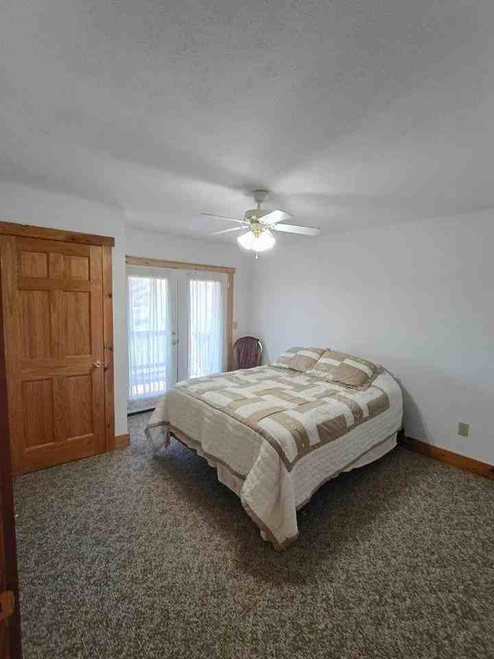 220 Nellie Cir - Photo 3 of 8