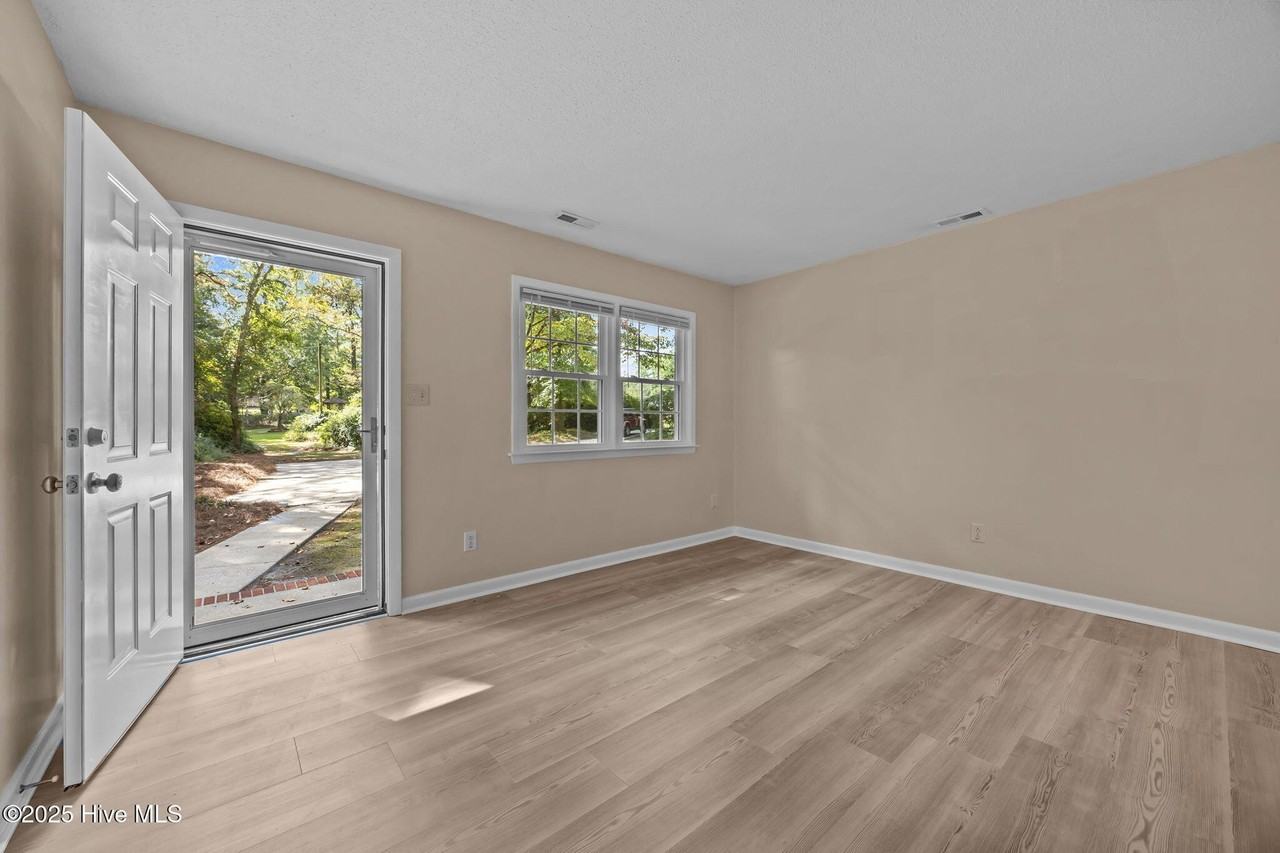 1190 Gould Rd #3 - Photo 4 of 19