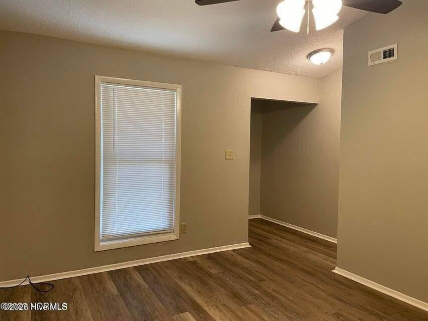 127 Twinwood Dr - Photo 3 of 14