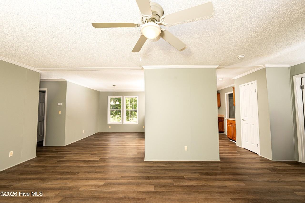 1120 Spring Garden Rd - Photo 4 of 23