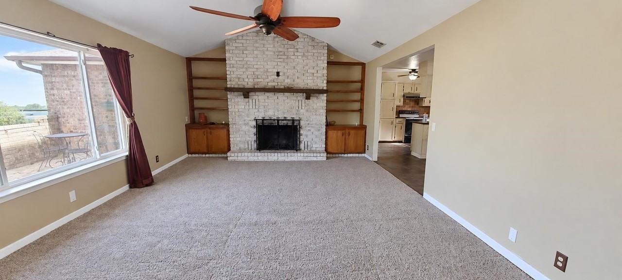 1505 Sunset Dr - Photo 2 of 11