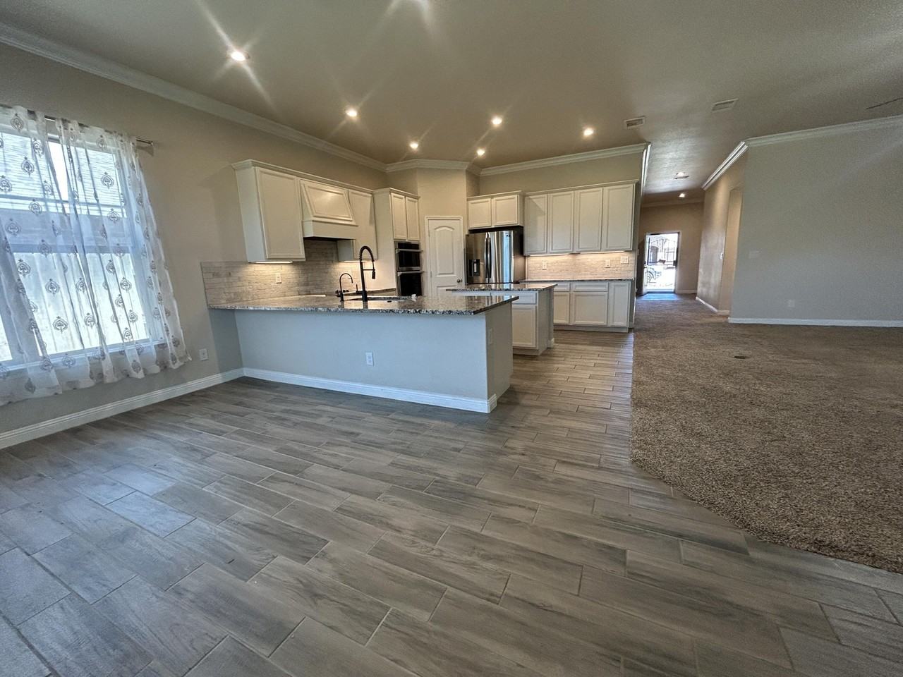 9806 Valencia Ave - Photo 6 of 24