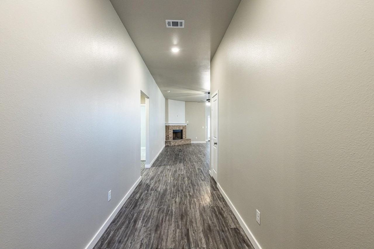 7528 98th Pl - Photo 4 of 42
