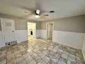 1901 42nd St #4 - Photo 1 of 1