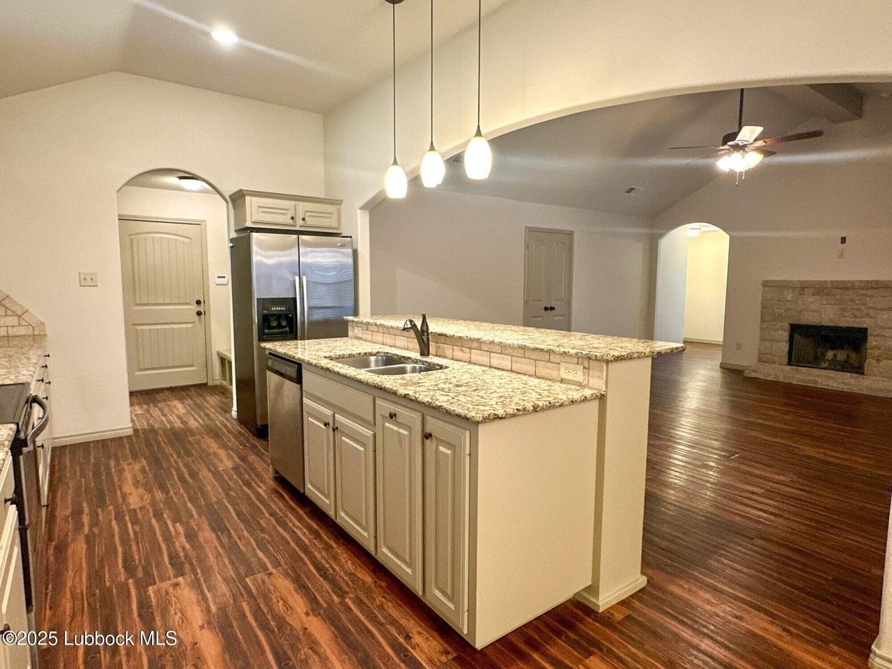 3001 112th St - Photo 6 of 18