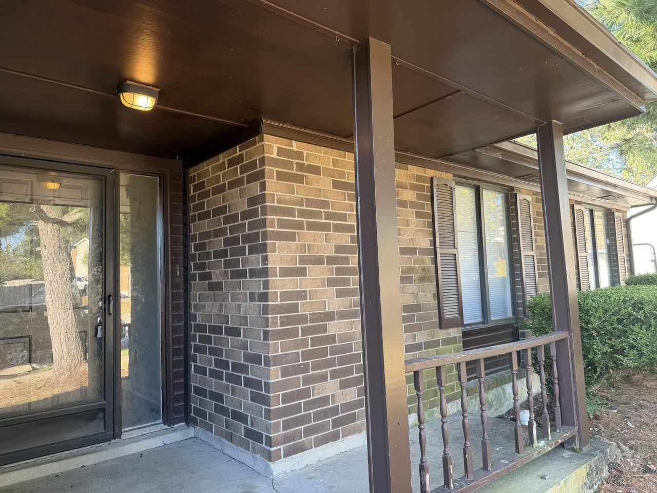 1584 Springfield Dr - Photo 2 of 22
