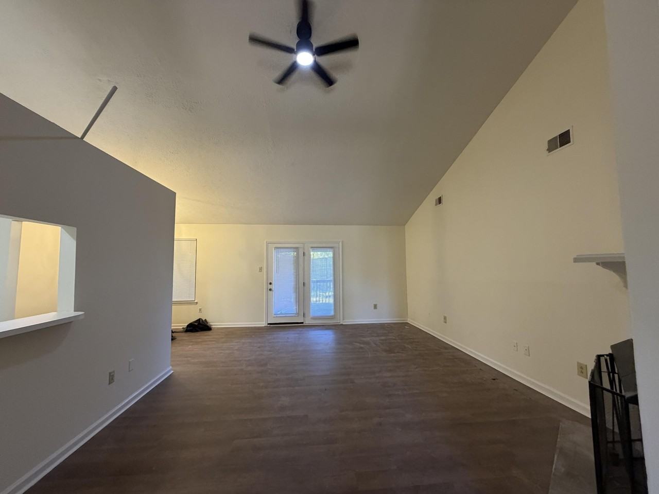 1584 Springfield Dr - Photo 4 of 22