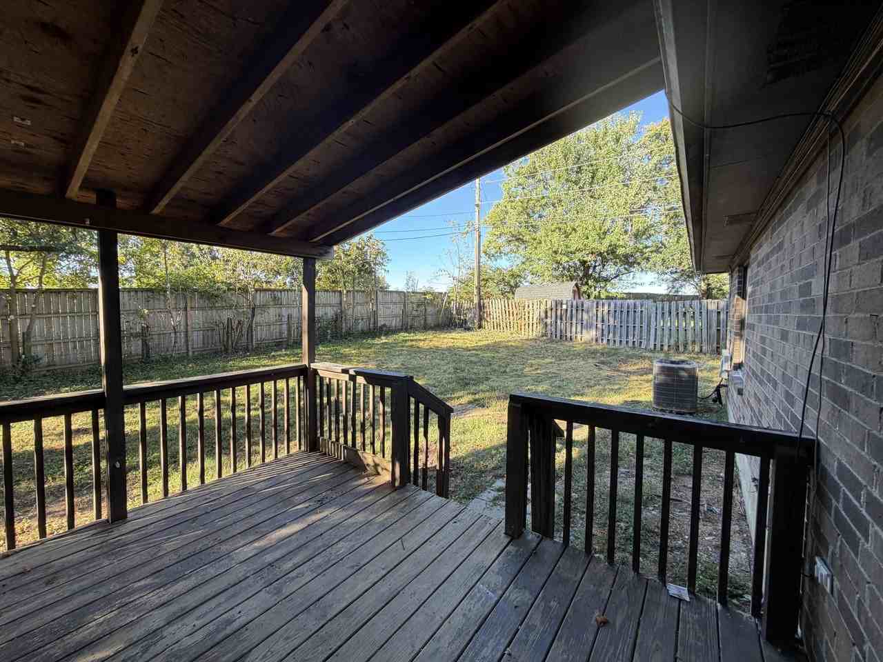 1584 Springfield Dr - Photo 7 of 22
