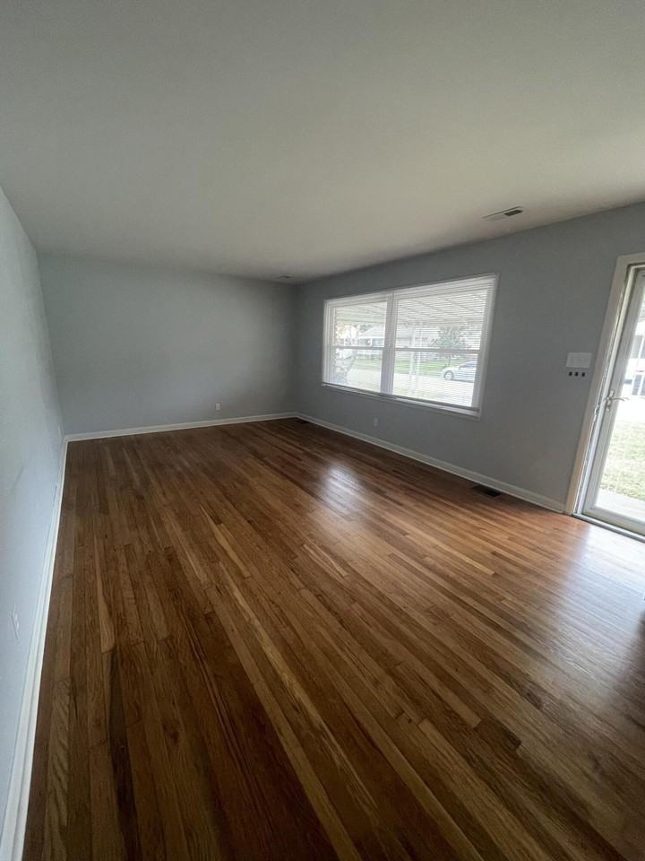 1888 Rio Vista Dr - Photo 3 of 19