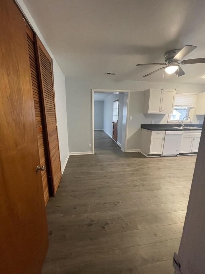 1888 Rio Vista Dr - Photo 5 of 19
