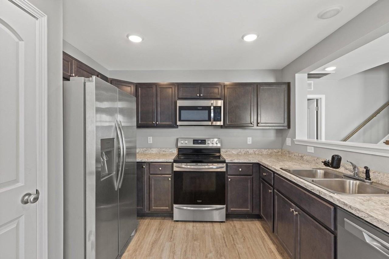 211 Jared Parker Way - Photo 7 of 12