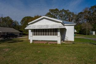 409 Sloan Ave W - Photo 1 of 1