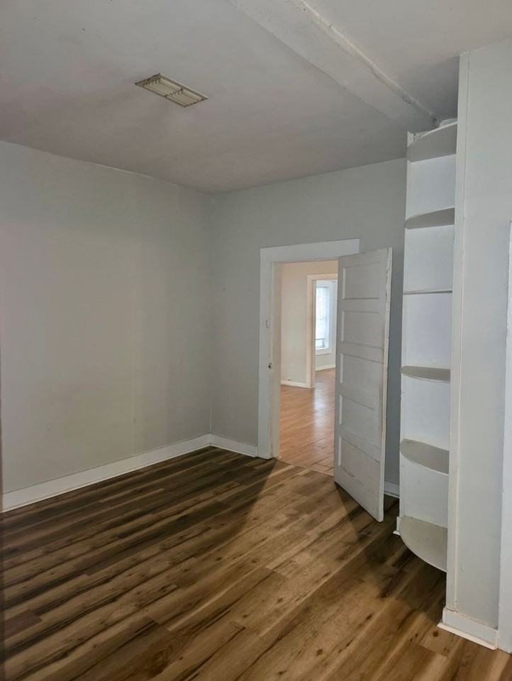 85 Latimer St - Photo 3 of 10