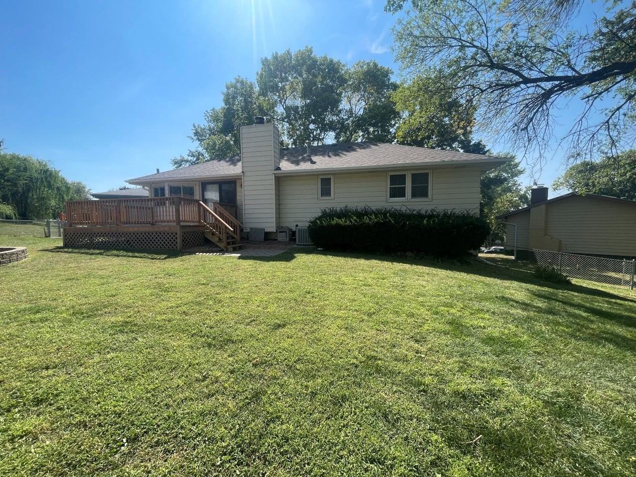 2802 Mars Cir - Photo 2 of 15