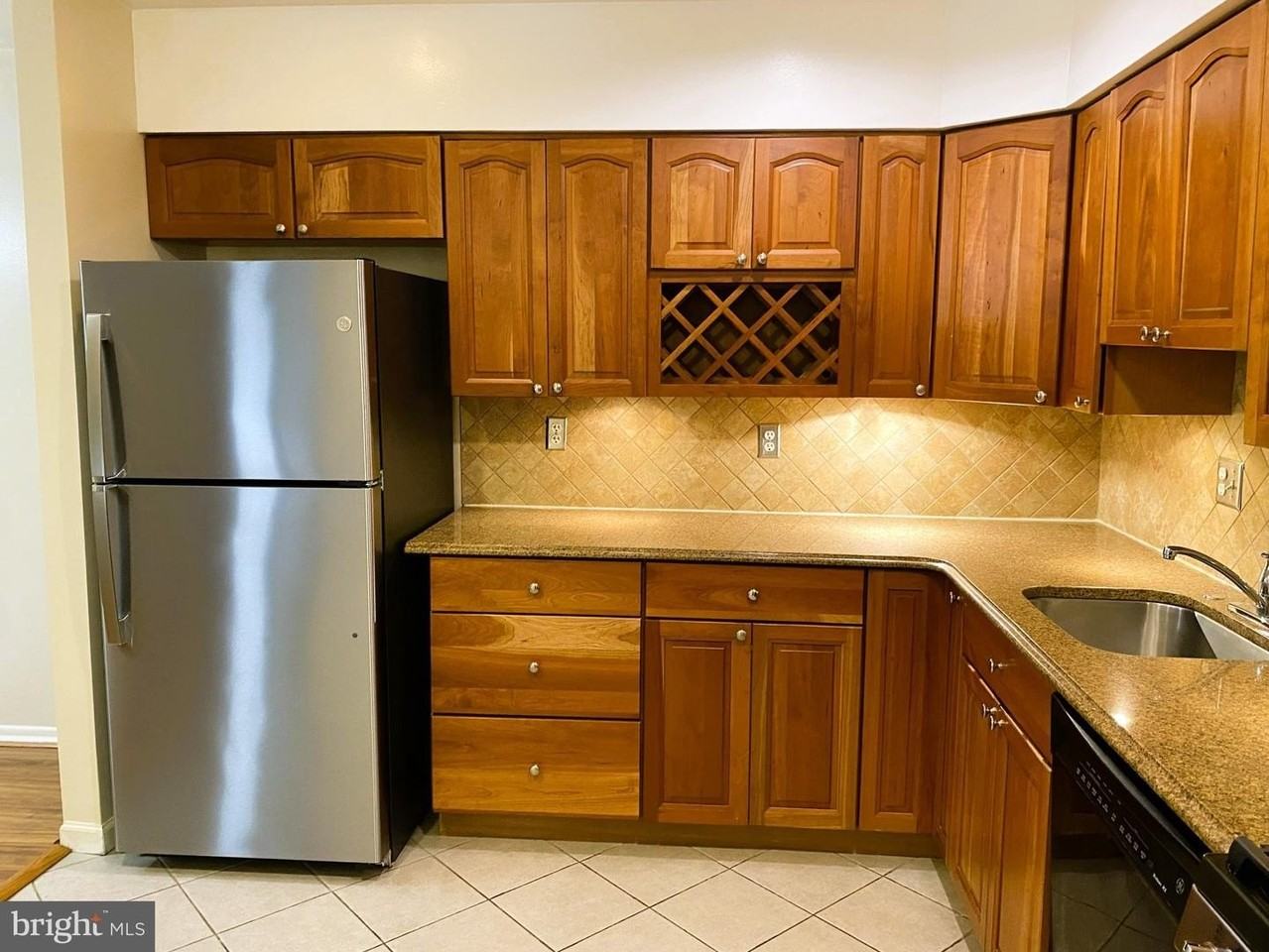 14450 Parkvale Rd - Photo 7 of 15