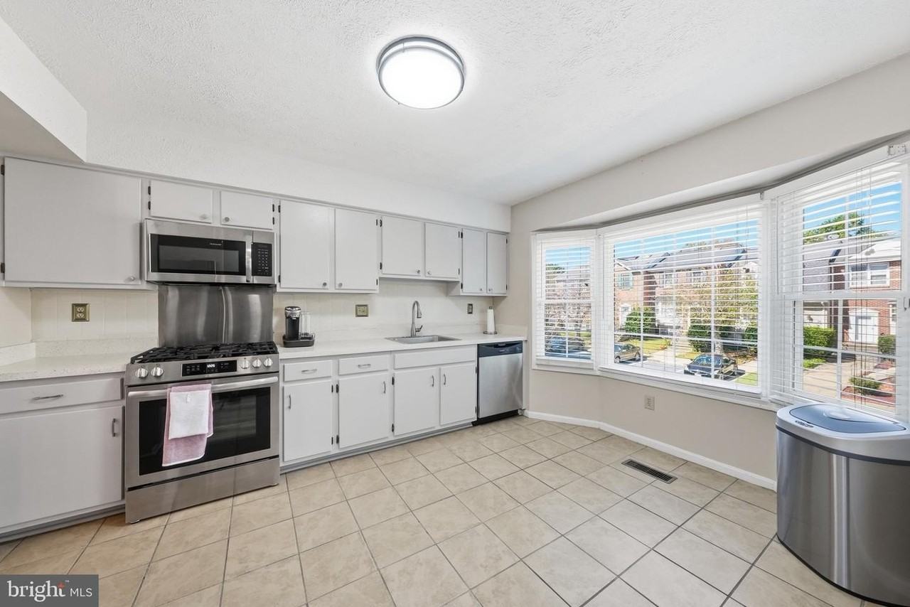 11621 Cosca Park Dr - Photo 3 of 25