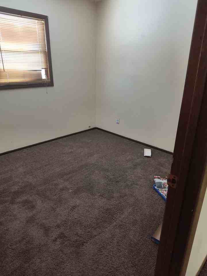 2201 31st St - Photo 5 of 6