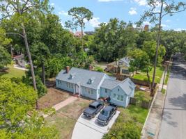 featured image of 2039 Nw 3rd Ave