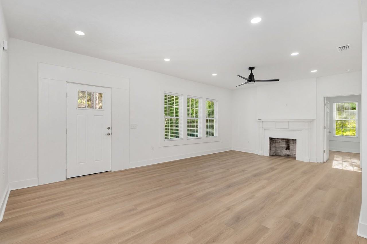 2039 Nw 3rd Ave - Photo 4 of 37