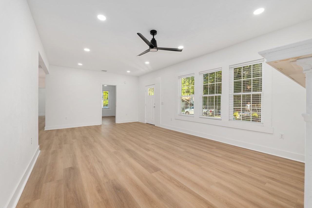 2039 Nw 3rd Ave - Photo 5 of 37
