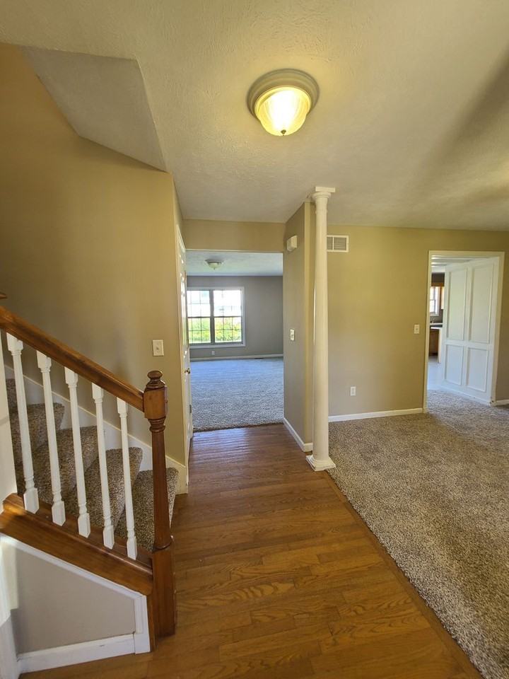914 Switchgrass Ln - Photo 3 of 24