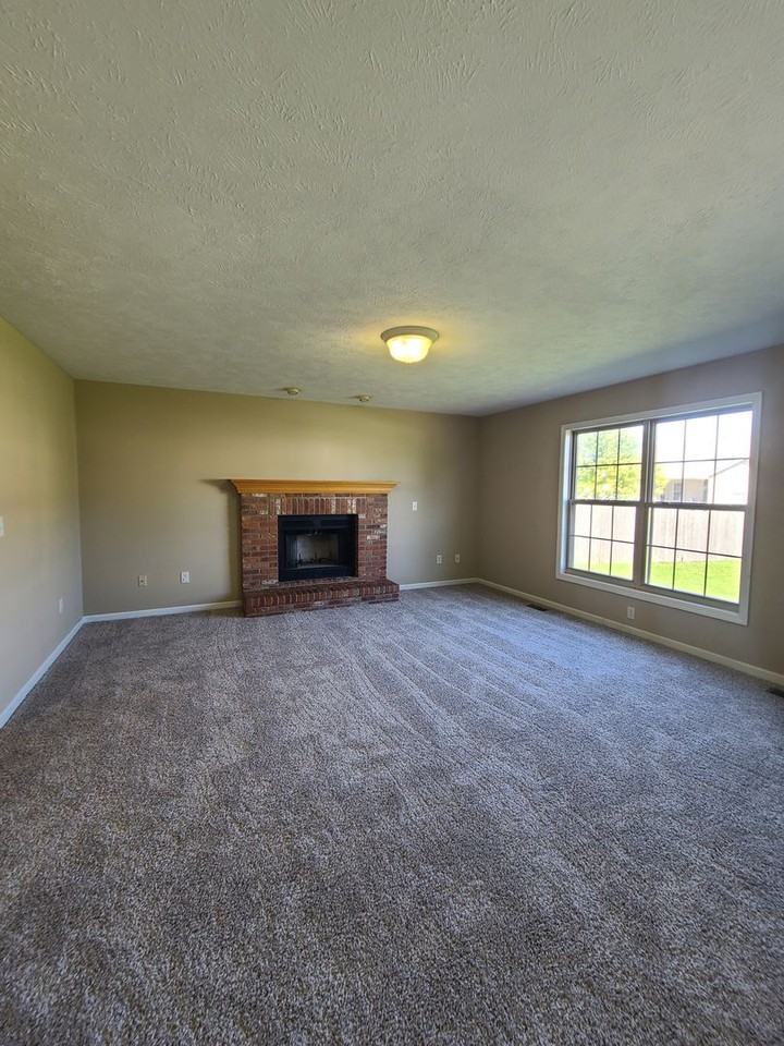 914 Switchgrass Ln - Photo 5 of 24