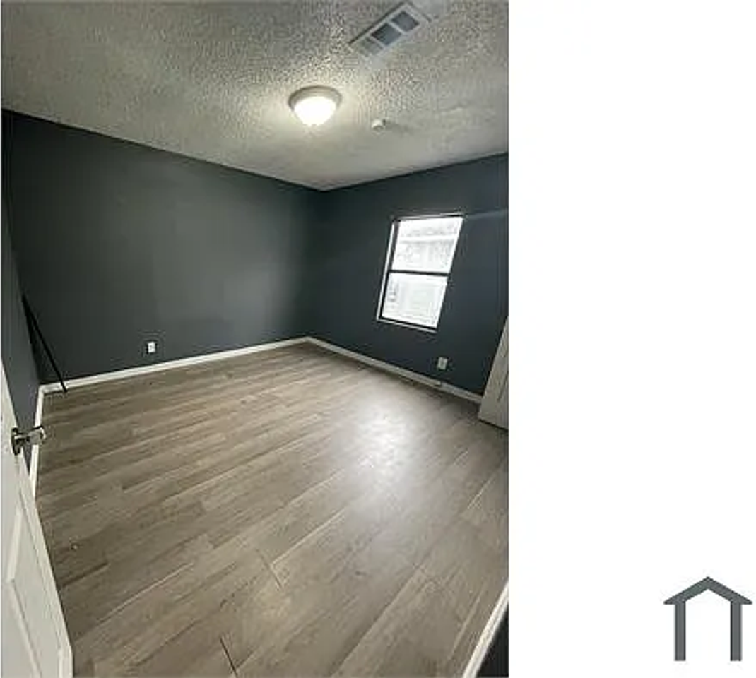 3975 Cleveland St - Photo 2 of 5