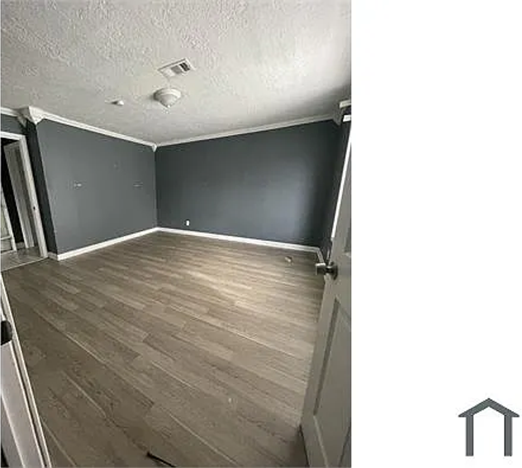 3975 Cleveland St - Photo 4 of 5