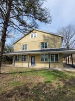 403 N Walnut St - Photo 1 of 1