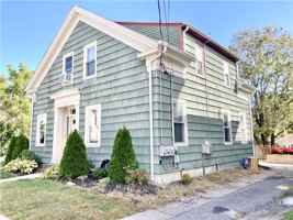 featured image of 437 N Main St
