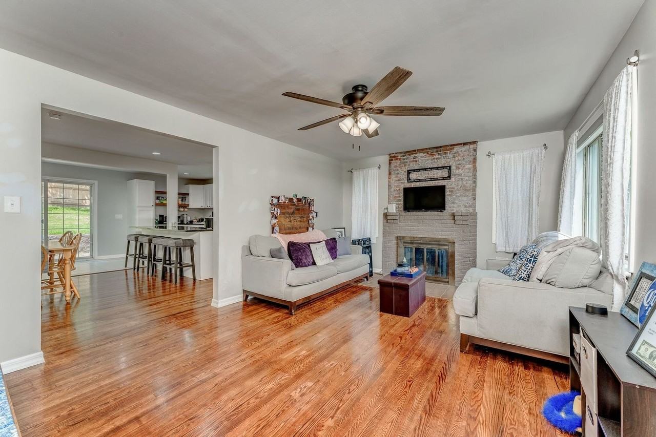 123 Hoffman Ave - Photo 3 of 24