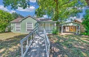 featured image of 3005 Live Oak Ave