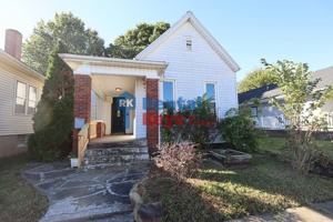 featured image of 111 E Louisiana St