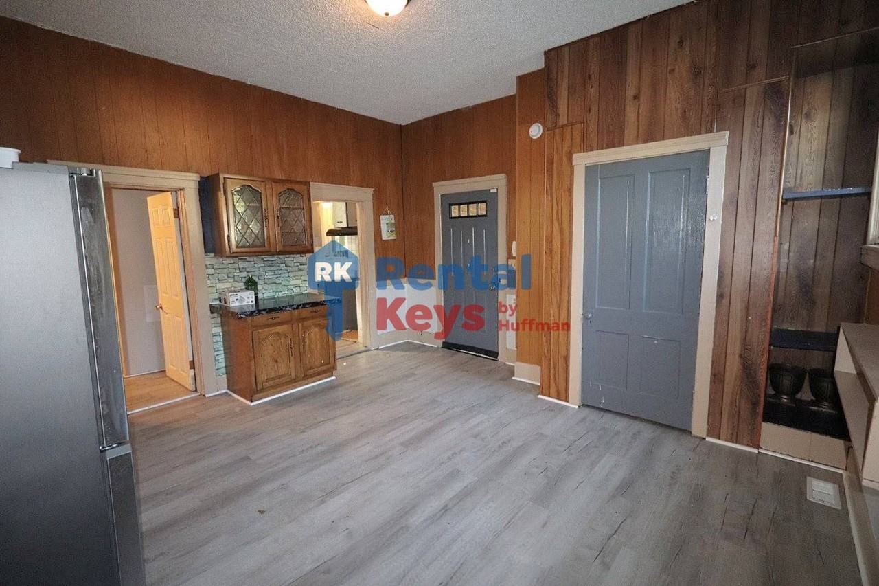 111 E Louisiana St - Photo 4 of 16