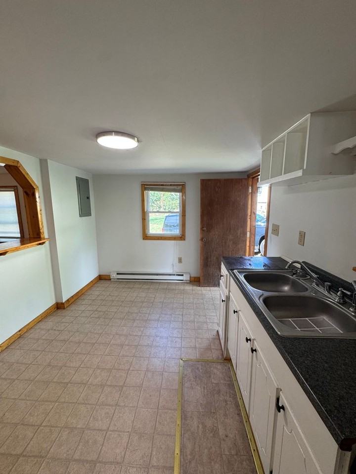 320 Small Cir - Photo 3 of 13