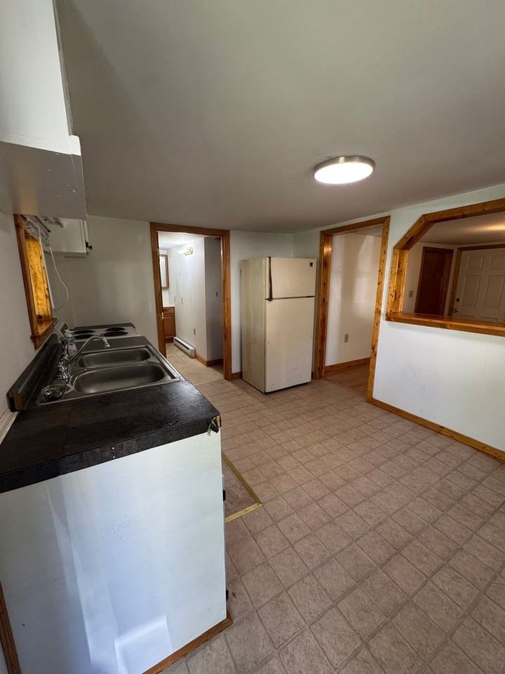 320 Small Cir - Photo 4 of 13