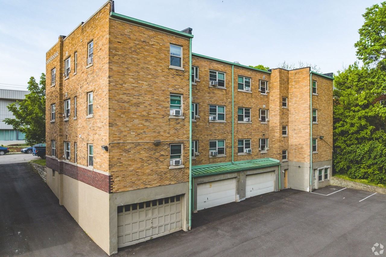 1BR Near UC, DAAP & Hospitals | Prime Riddle Road Location - Photo 5 of 27