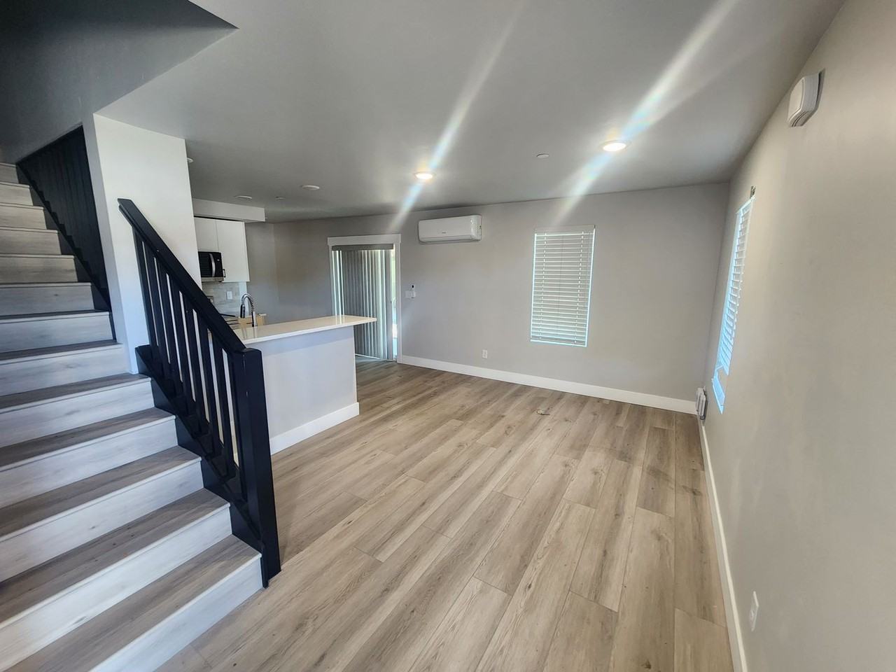 1906 Sunny Ridge Rd - Photo 4 of 29