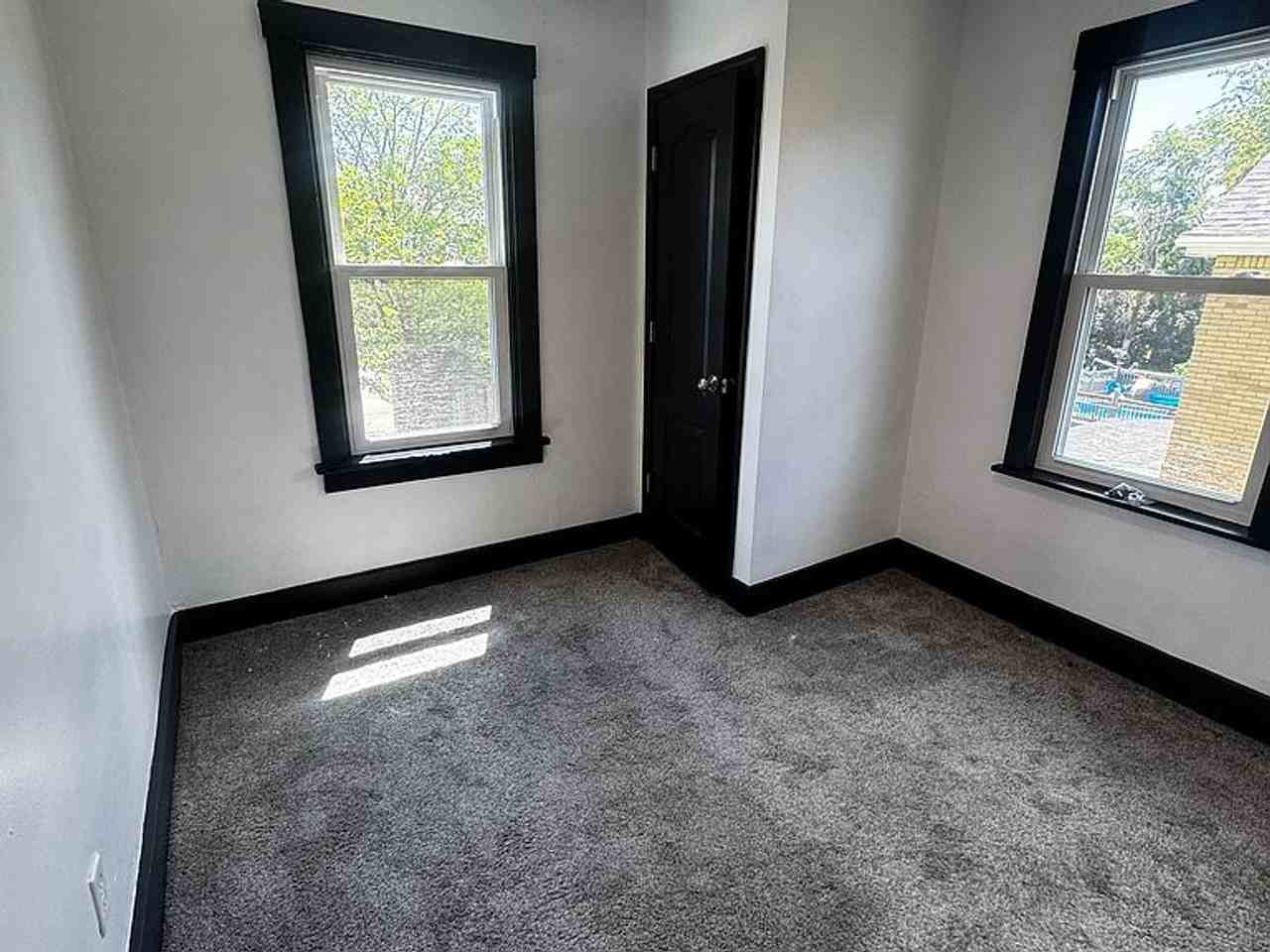 332 W 14th Ave - Photo 2 of 21